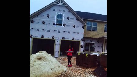 Karlie Redd currently owns a two-story house.